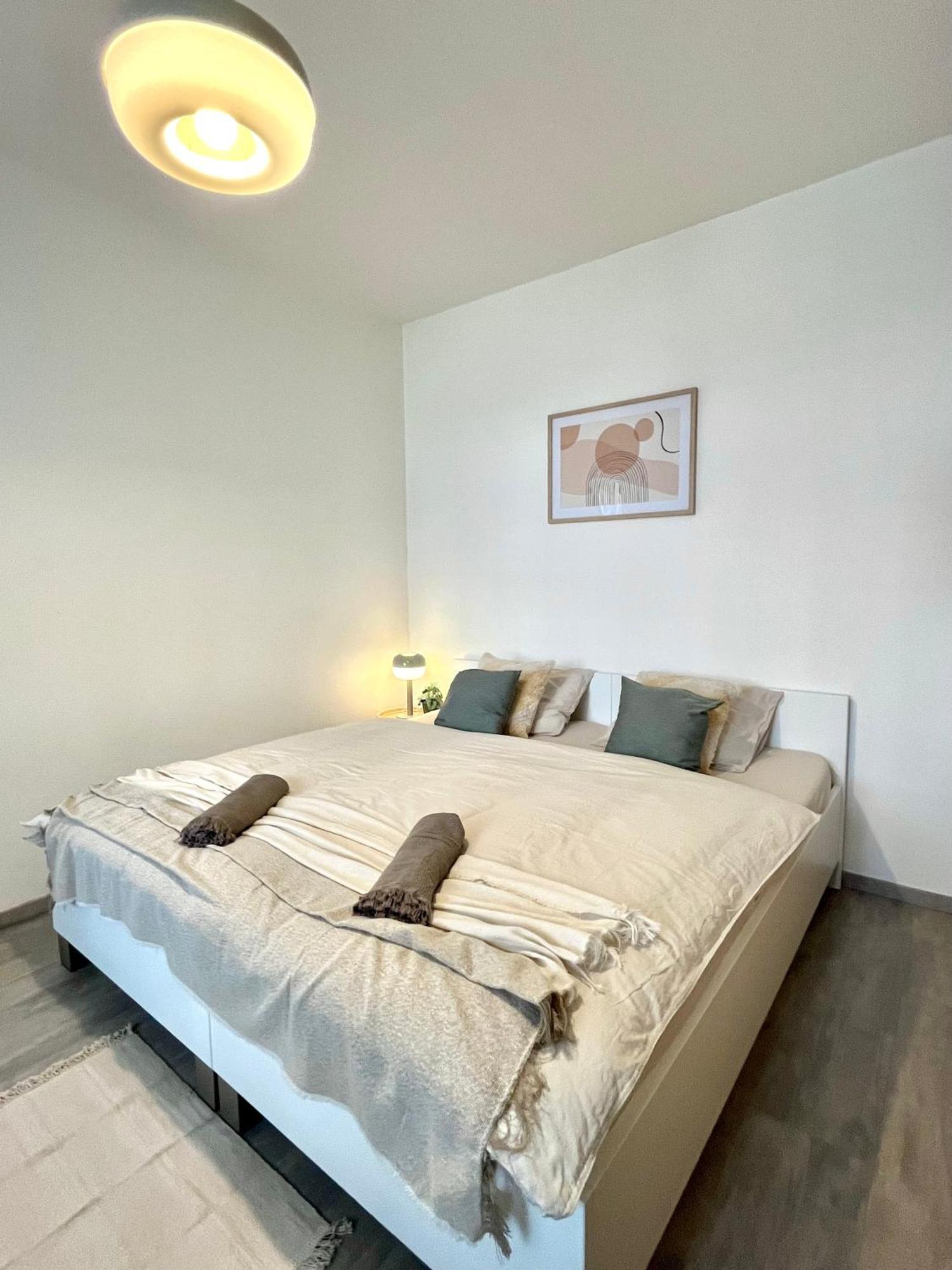 The Elite Suite Downtown 2- Bedroom Apt Ac & Garage Parking Bratislava Exteriér fotografie